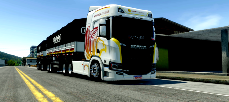Scania Heróis da estrada branca. Rodotrem graneleiro branco Lameirão escrito “DEUS” @Miguelito_10